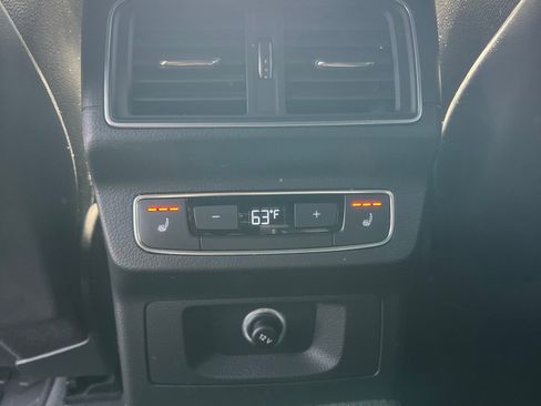 Used 2018 Audi SQ5 Prestige w/ Prestige Package image 13