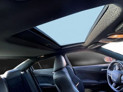 Used 2022 Dodge Charger R/T w/ Plus Group image 27