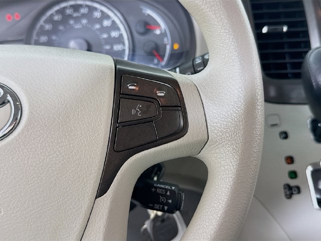 Used 2011 Toyota Sienna LE FWD image 14