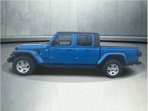 Used 2021 Jeep Gladiator Sport AWD/4WD image 2