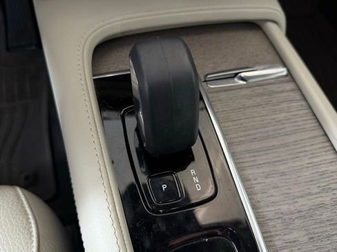 Used 2023 Volvo XC90 T8 Plus AWD/4WD image 36