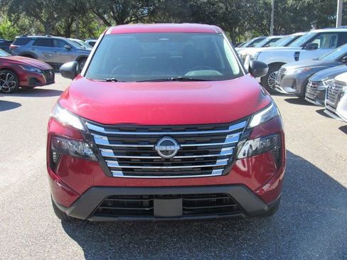 Certified 2025 Nissan Rogue S image 7