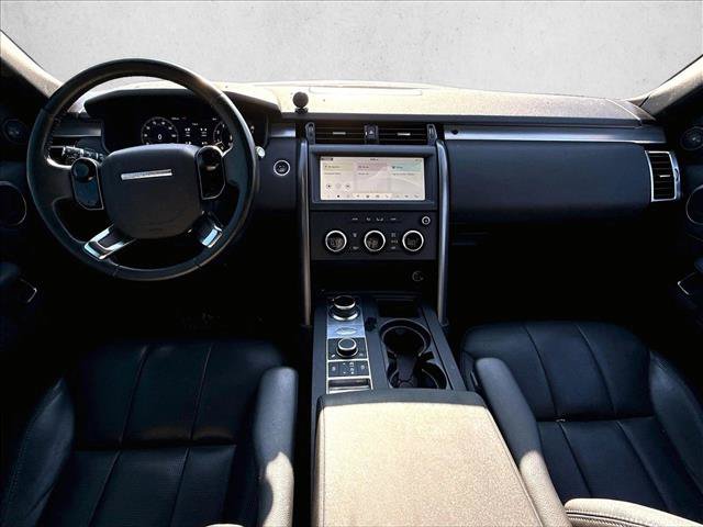 Used 2020 Land Rover Discovery Landmark AWD/4WD image 15