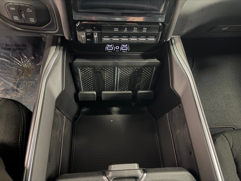 New 2026 RAM 2500 Big Horn AWD/4WD image 30