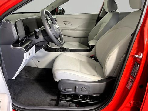 Used 2025 Hyundai Kona SEL AWD/4WD image 19