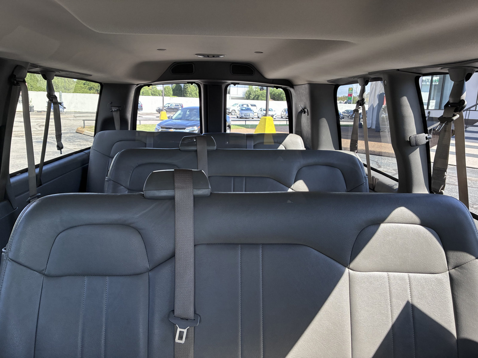 Used 2020 Chevrolet Express 2500 LS RWD image 23