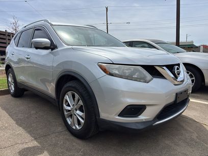 Used 2015 Nissan Rogue SV w/ SV Premium Package