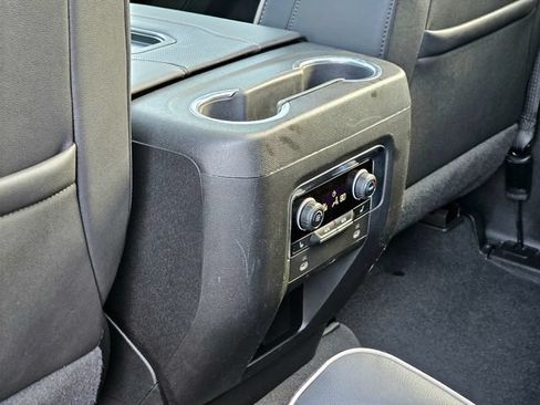 Used 2023 Chevrolet Tahoe Premier AWD/4WD image 27