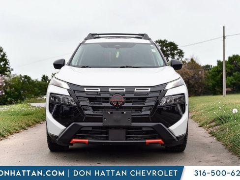 Used 2025 Nissan Rogue SV image 24