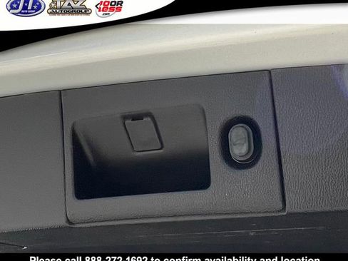 Used 2015 GMC Yukon XL Denali w/ Open Road Package RWD image 16