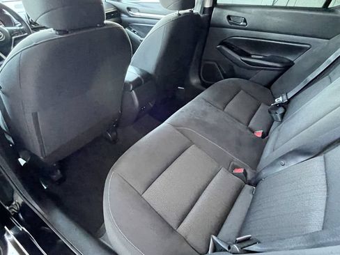 Used 2023 Nissan Altima 2.5 SV FWD image 16