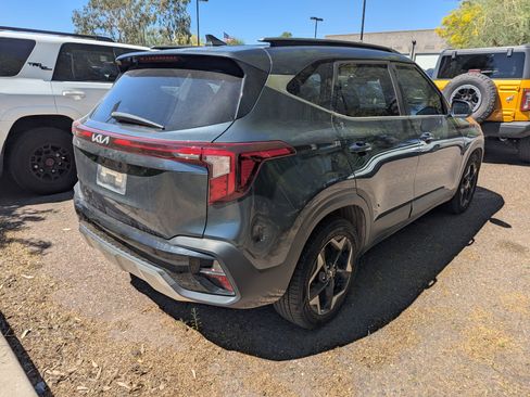 Certified 2024 Kia Seltos EX image 3