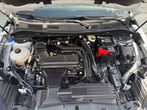 Used 2025 Lincoln Corsair AWD w/ Equipment Group 101A image 19