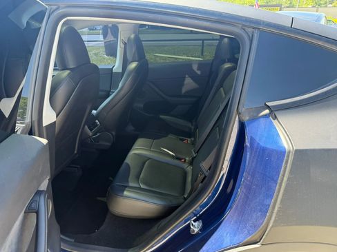Used 2023 Tesla Model Y Long Range AWD/4WD image 4