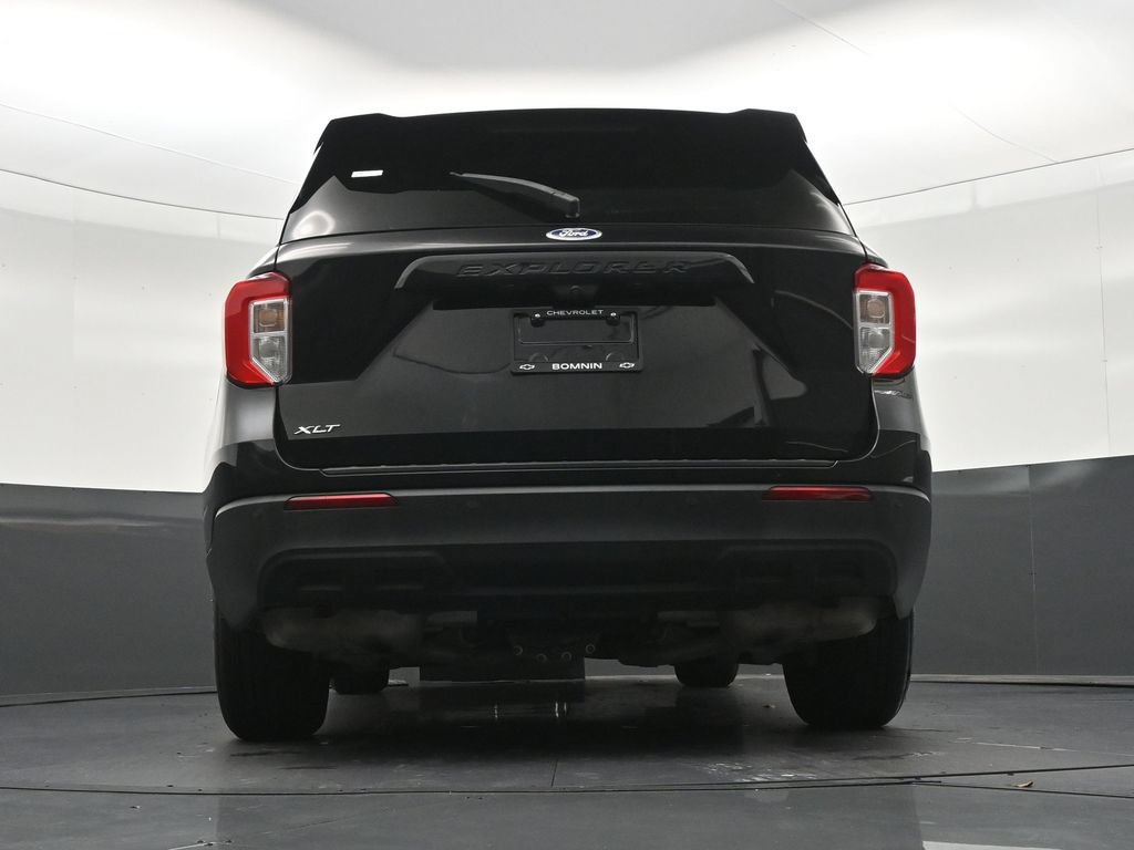 Used 2021 Ford Explorer XLT RWD image 32