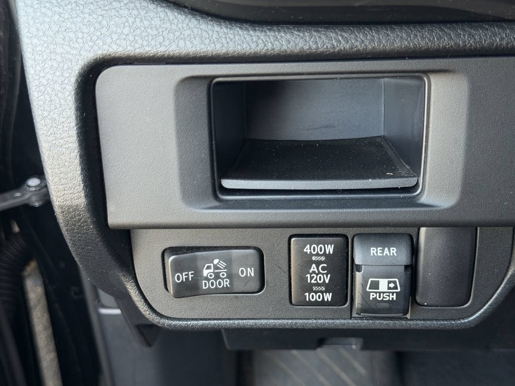 Used 2017 Toyota Tacoma TRD Sport w/ Tow Package (A/T) AWD/4WD image 22