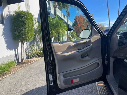 Used 2000 Ford Expedition Eddie Bauer image 16