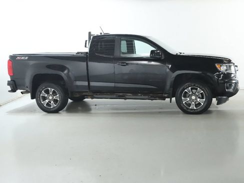 Used 2020 Chevrolet Colorado Z71 AWD/4WD image 11