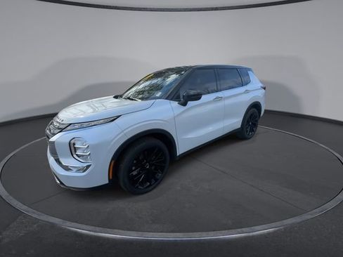 Used 2023 Mitsubishi Outlander SEL image 8