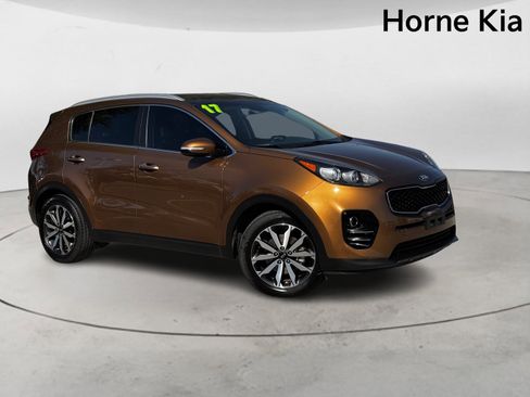 Used 2017 Kia Sportage EX w/ EX Premium Package image 2