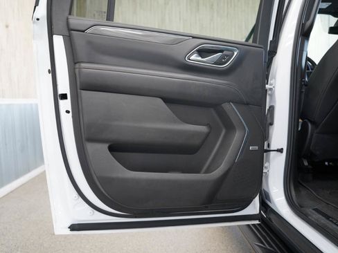 Used 2021 GMC Yukon XL AT4 w/ Rear Media and Nav Package AWD/4WD image 34