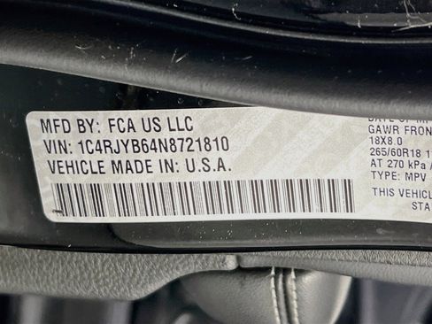 Used 2022 Jeep Grand Cherokee Limited w/ Luxury Tech Group II image 32