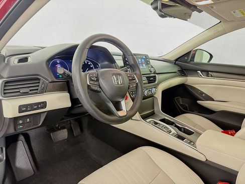 Used 2018 Honda Accord Touring image 14