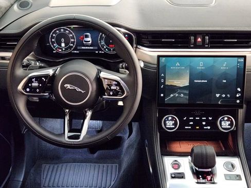 New 2026 Jaguar F-PACE R-Dynamic S AWD/4WD image 27