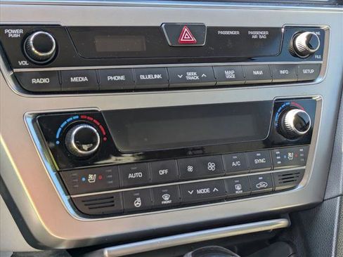 Used 2016 Hyundai Sonata Limited w/ Option Group 05 image 9
