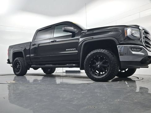 Used 2017 GMC Sierra 1500 SLE w/ SLE Value Package AWD/4WD image 51