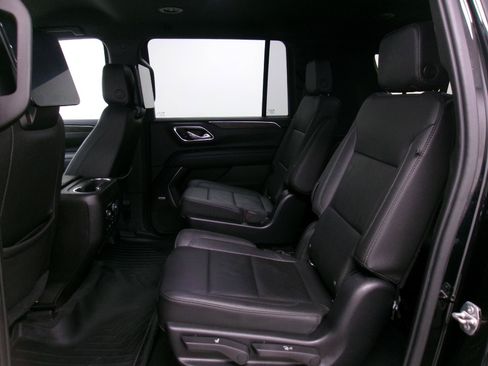 Used 2021 Chevrolet Suburban LT w/ Rear Media and Nav Package AWD/4WD image 11