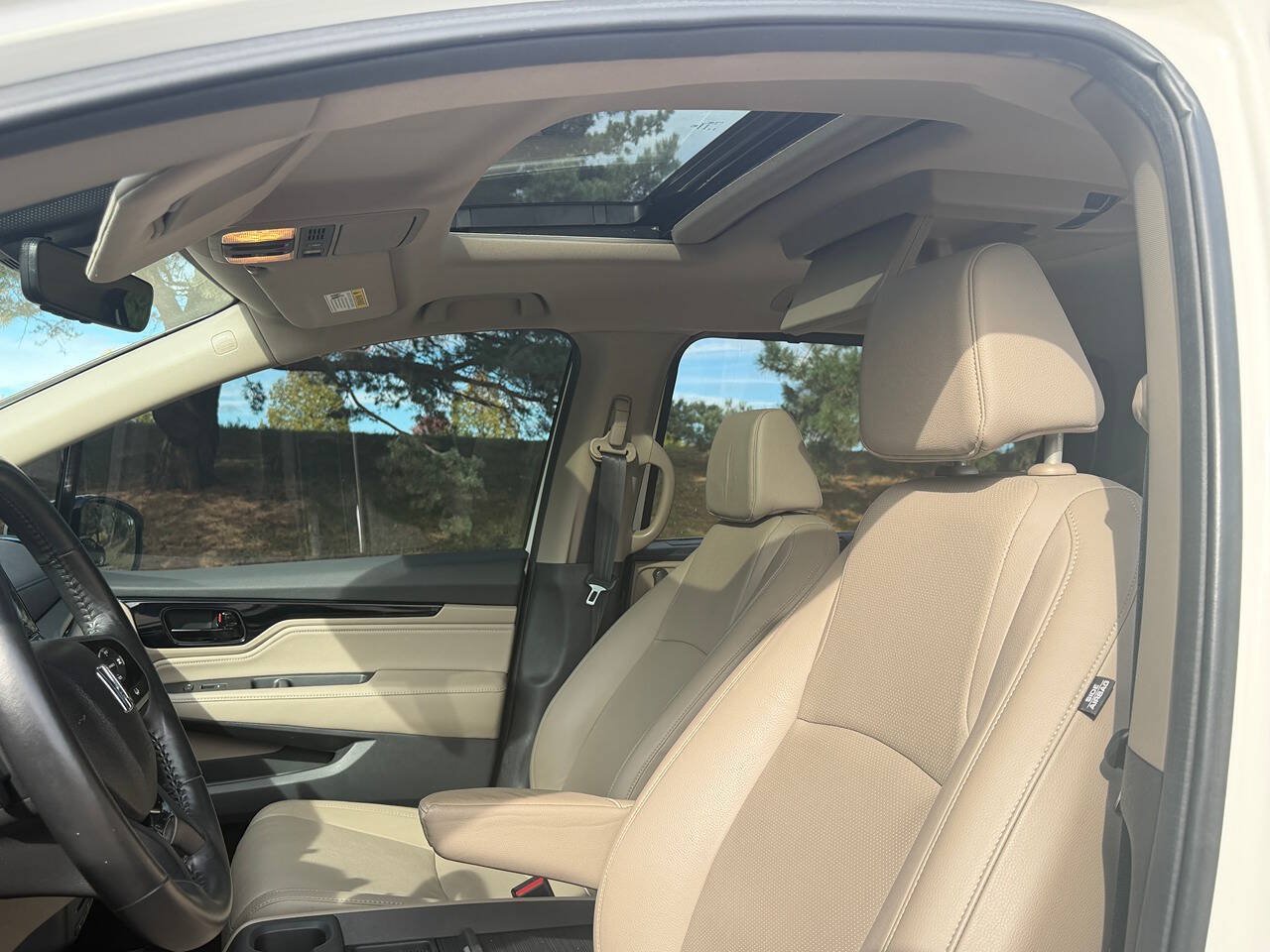 Used 2018 Honda Odyssey Elite image 15