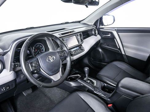 Used 2018 Toyota RAV4 XLE w/ Convenience Package AWD/4WD image 5
