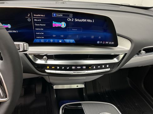 New 2025 Cadillac Lyriq Luxury image 16