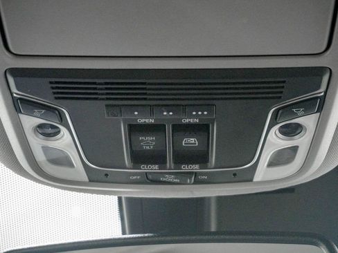 Used 2019 Honda Ridgeline RTL-E image 27