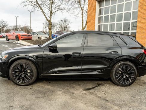 Used 2024 Audi Q8 e-tron Prestige image 47