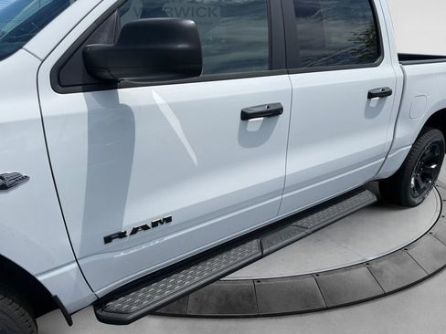 New 2026 RAM 1500 Express AWD/4WD image 31