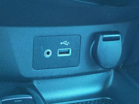 Certified 2020 Nissan Rogue SV w/ Premium Package FWD image 15