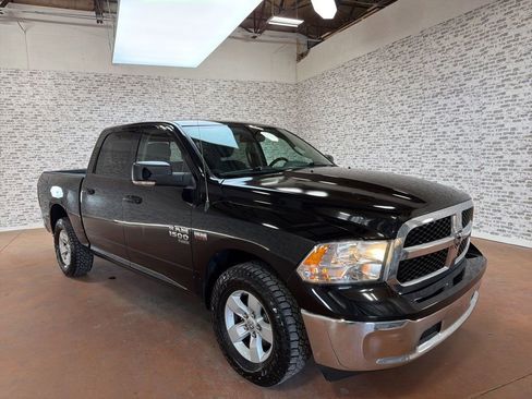 Used 2019 RAM 1500 Classic SLT w/ Luxury Group image 1