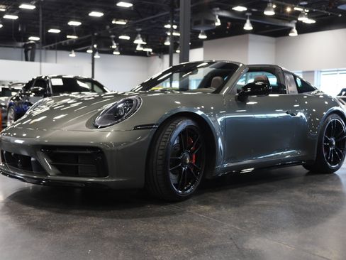 Used 2023 Porsche 911 Targa 4 GTS AWD/4WD image 4