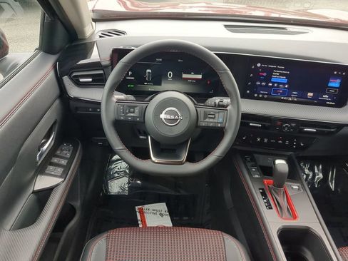 New 2026 Nissan Kicks SR w/ SR Premium Package FWD image 16