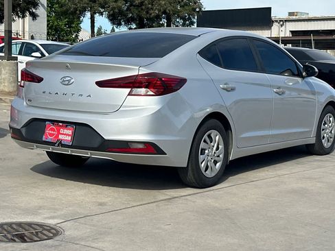 Used 2019 Hyundai Elantra SE w/ Cargo Package image 3