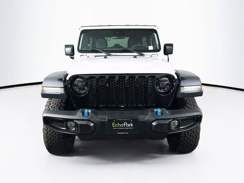 Used 2024 Jeep Wrangler Willys image 2