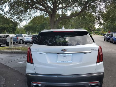 Used 2021 Cadillac XT5 Premium Luxury FWD image 13