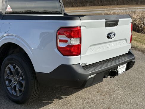 New 2026 Ford Maverick XLT w/ XLT Luxury Package FWD image 10