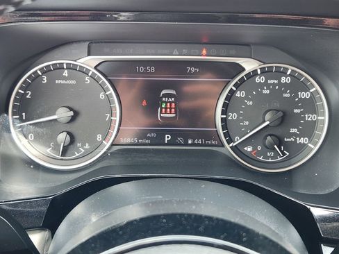 Used 2025 Nissan Pathfinder SL AWD/4WD image 12