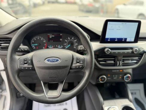 Used 2022 Ford Escape SE FWD image 48
