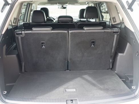 Used 2023 Volkswagen Atlas SE w/ Panoramic Sunroof Package image 7