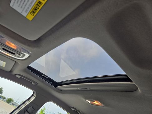 Used 2025 Hyundai Elantra SEL FWD image 17