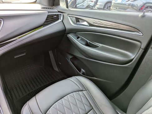 Used 2023 Buick Enclave Avenir FWD image 22